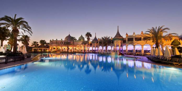 Kamelya Aishen K Club - Sidė