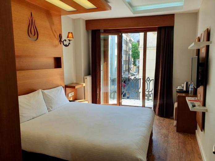 Hotel Black Tulip - trumpas pabėgimas - NNN