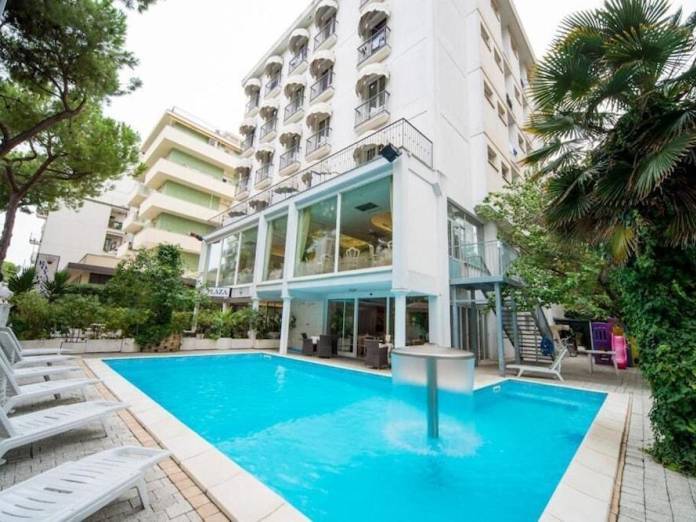 Royal Plaza - trumpas pabėgimas - NNN