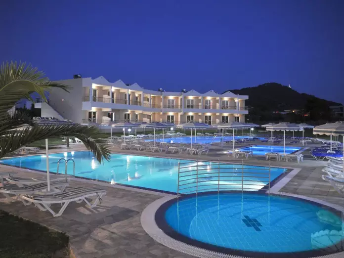 Emerald Hotel - poilsinė kelionė - NNN