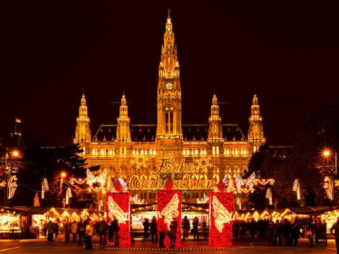 Kalėdinės mugės Vienoje - šventinė kelionė - NNN