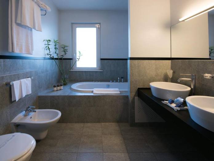 Sea Lion Hotel - poilsinė kelionė - NNN