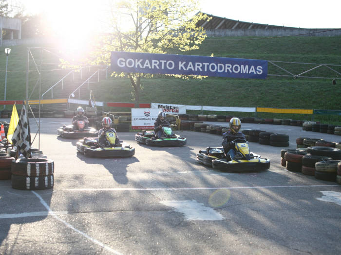 Gokartas -  Pasivažinėjimas kartingu Klaipėdoje - Viešbučiai Klaipėdoje