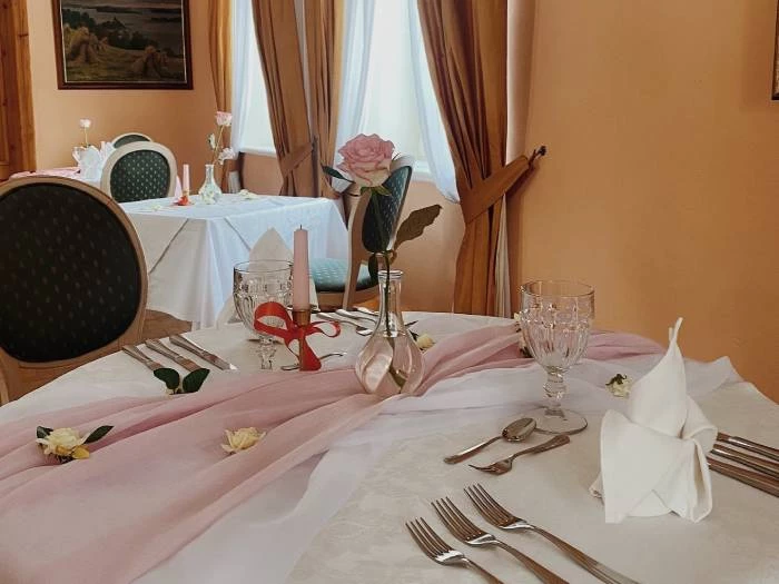 Mārcienas muiža - Viešbučiai Maduonos savivaldybėje